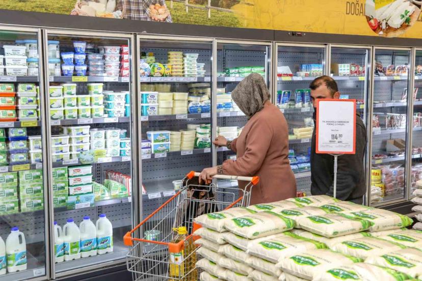 Van Büyükşehir Belediyesi ’Sosyal Kart’ dağıtımına başladı