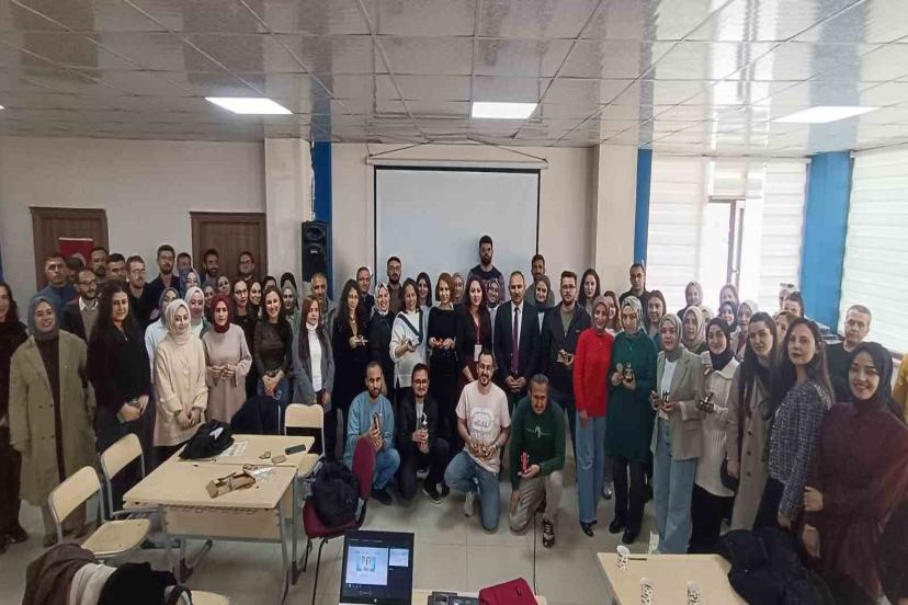 Muradiye’de öğretmenlere yönelik STEM çalıştayı düzenlendi