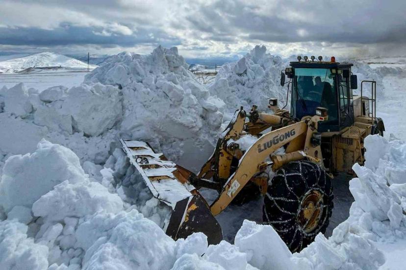 Van’da 4 aydır kapalı olan yol ulaşıma açıldı