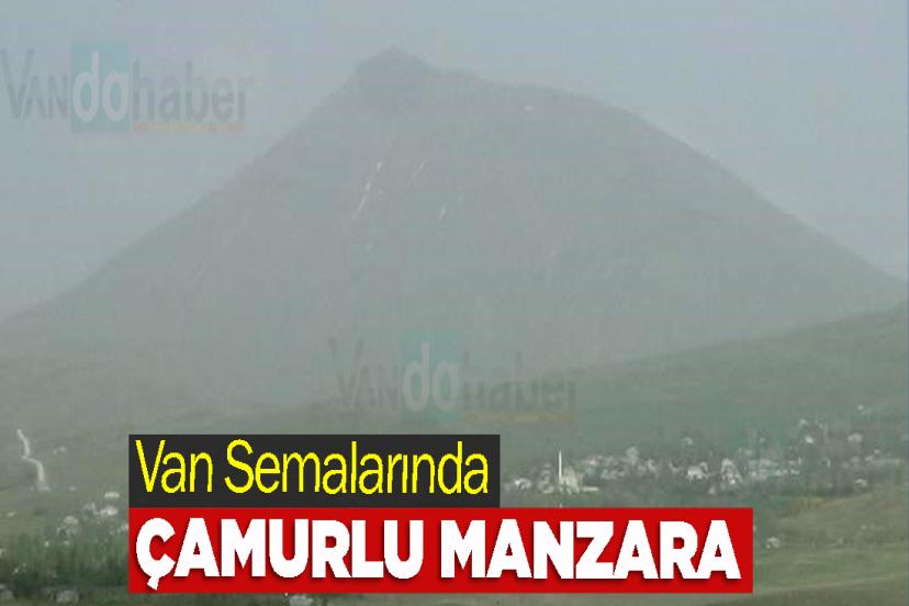 Van Semalarında Çamurlu Manzara