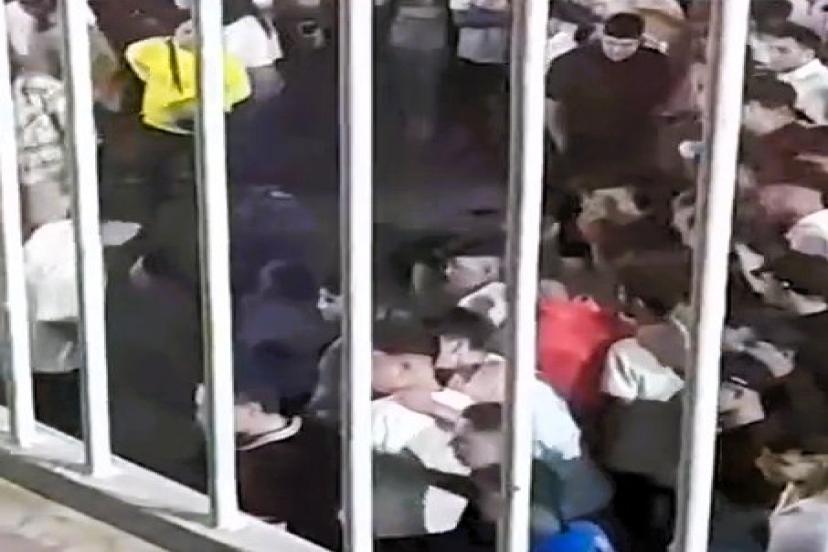 Bu görüntü 19 Mayıs kutlamalarına gölge düştü