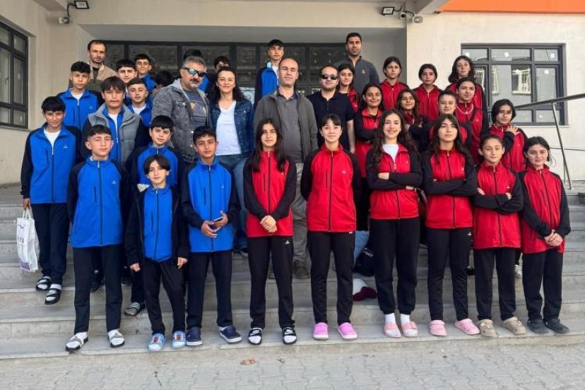 (düzeltme) - Van’daki ortaokulun spor başarısı göz doldurdu