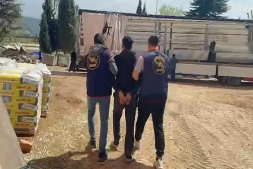 Van’da hırsızlık operasyonu: 8 gözaltı