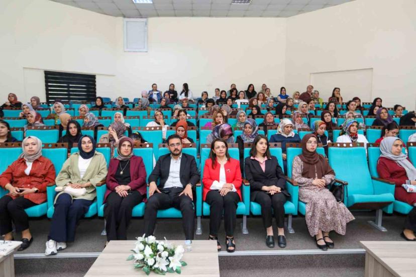 Van’da "Sağlıklı Kadınlar, Sağlıklı Nesiller" semineri düzenlendi