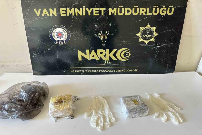 Van’da 2 kilo 557 gram uyuşturucu ele geçirildi