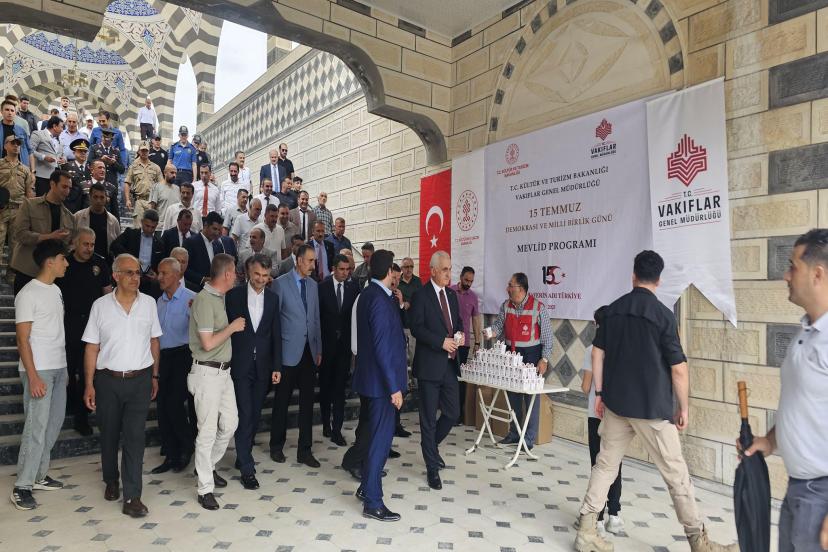 15 Temmuz Ruhu Bitlis'ten Van'a Coşkuyla Yaşatıldı