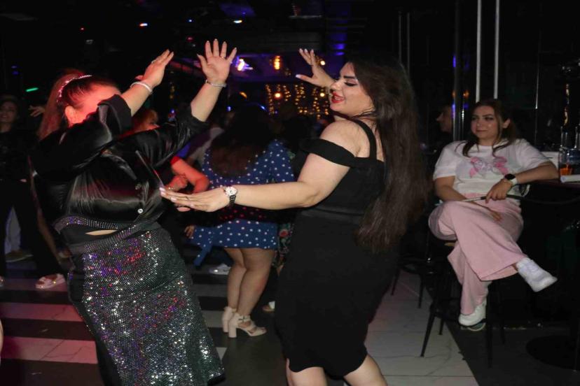 İranlılar Van’da eğlenmeye devam ediyor