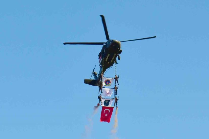 Gökyüzünde Nefes Kesen Şov