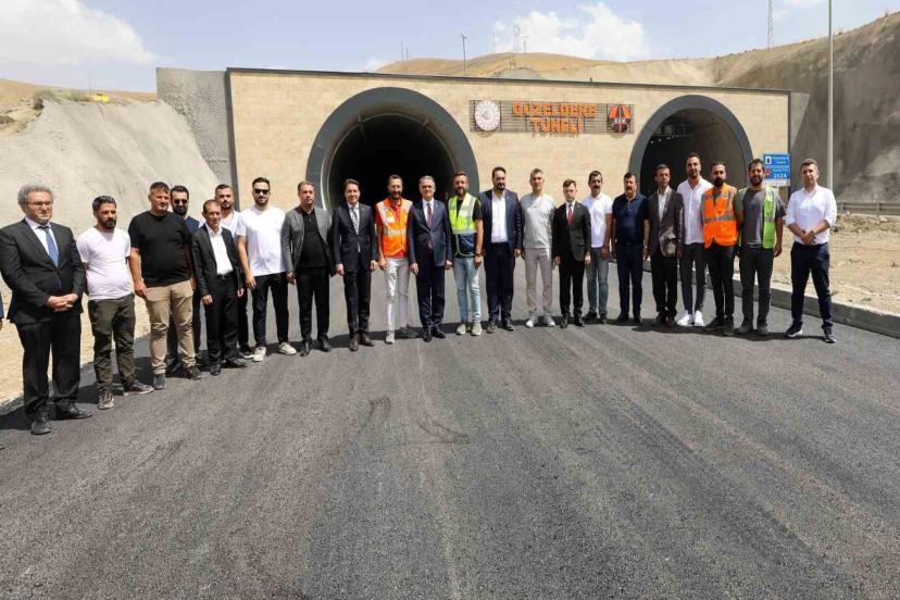 Güzeldere Tüneli’nin ikinci tüpünde çalışmalar sona doğru