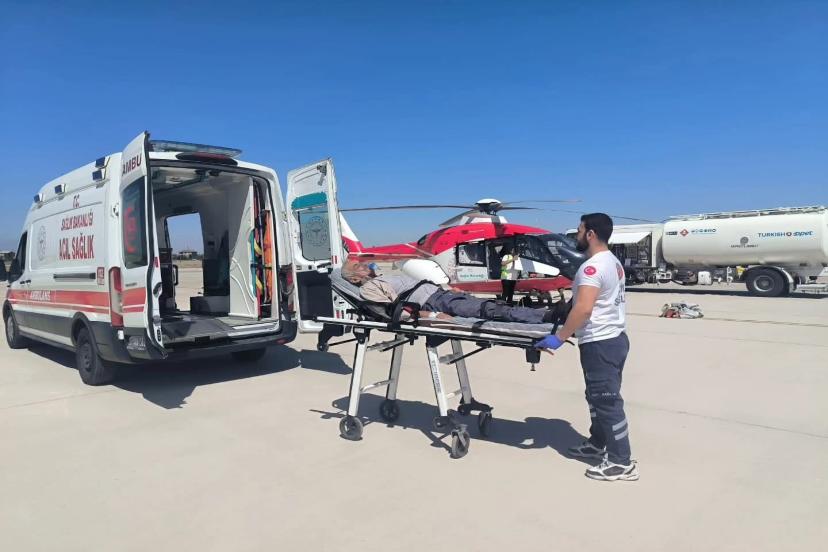 Serebrovasküler hastası, ambulans helikopterle Van’a getirildi