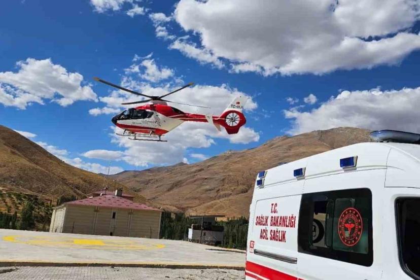 60 yaşındaki kalp hastası helikopter ambulansla Van’a sevk edildi