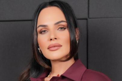 Buket Aydın düz duvara çarptı