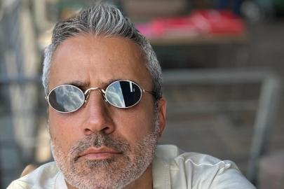 Emrah Yeni Tarzıyla sahnelere dönüyor!