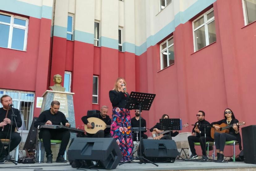 Van Büyükşehir Belediyesinden unutulmaz konser