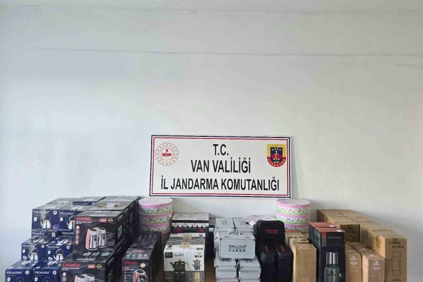 Van’da gümrük kaçakçılığı operasyonu
