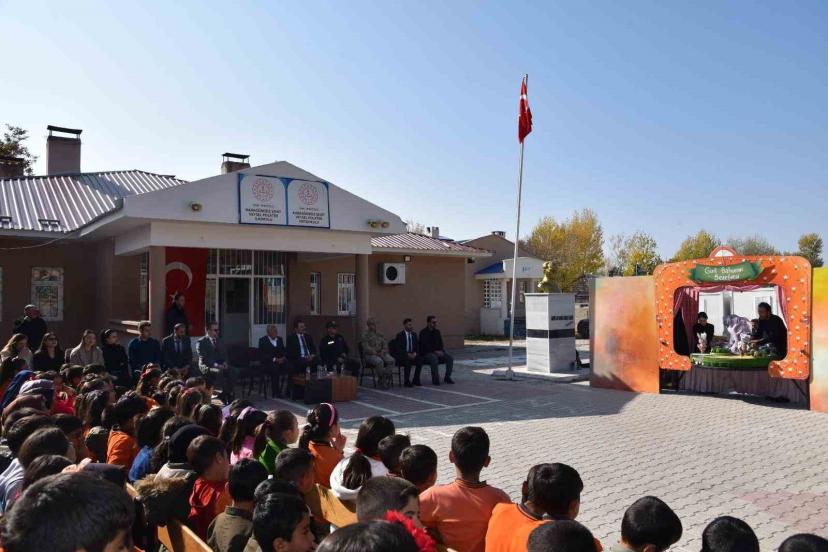 İpekyolu’nda minik yürekler sanatla buluştu