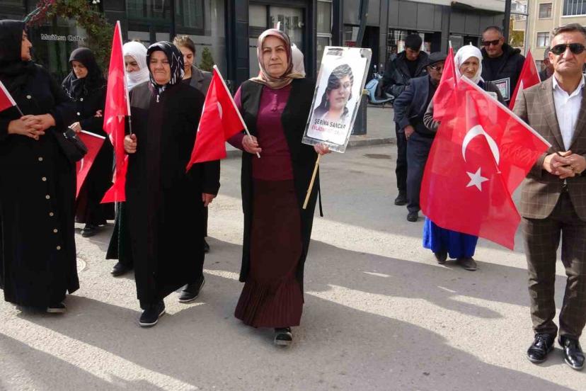 Vanlı ailelerin evlat nöbeti 112’nci haftasında sürüyor