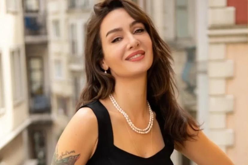 Ehliyetini kaptıran Birce Akalay