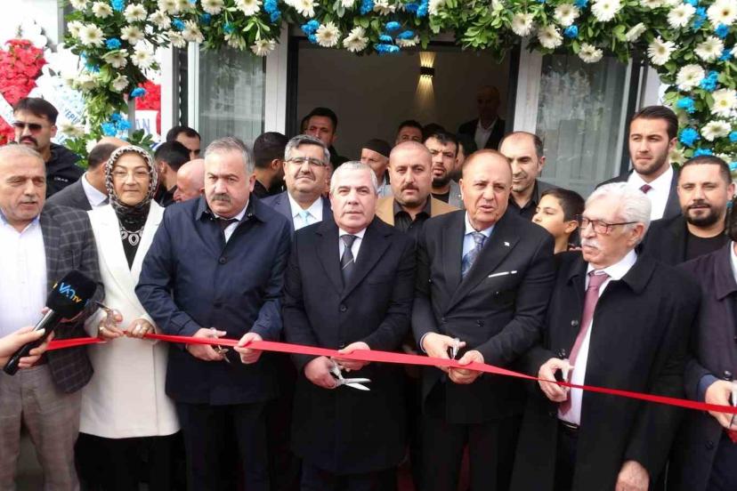 Van TV yeni vizyonuyla yeniden yayında