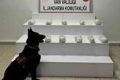Başkale’de 10 kilo 978 gram metamfetamin ele geçirildi