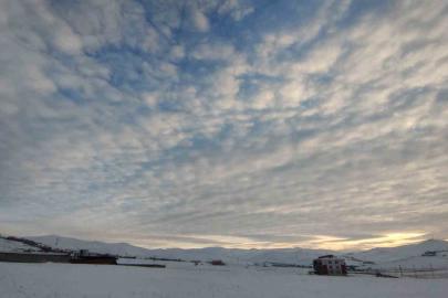 Kümülüs bulutları Van semalarında görsel şölen sundu