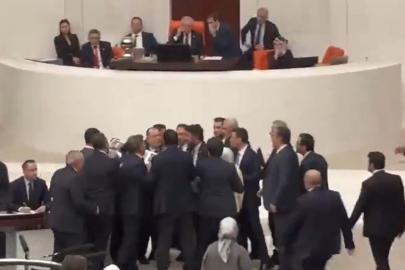 Mecliste vekiller birbirine girdi!