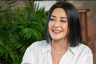 Melek Mosso sahnede fenalaştı!