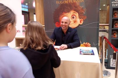 Uluslararası Ünlü Yazar, Yetkin Albert Trabzon’da