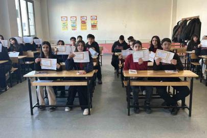 Van’da 275 bin 363 öğrenci karne heyecanı yaşadı