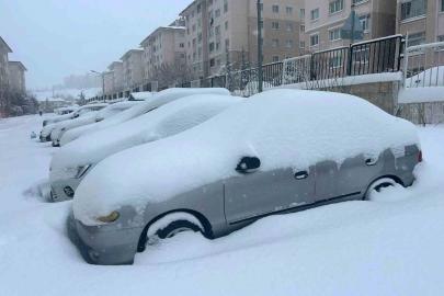 Van’da yoğun kar yağışı: 287 yerleşim yerine ulaşım sağlanamıyor