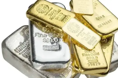 Altın sert düştü gümüş çakıldı