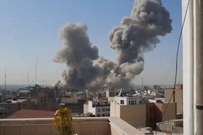 İran'da İsrail'in saldırılarını sevinçle karşıladılar