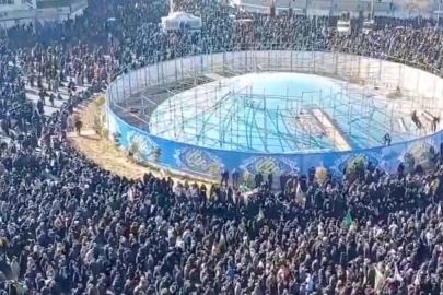Hamaney'in ölümü sonrası halk meydanlara indi