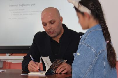 Tunca Uras İlkokulu’nda Yazar Buluşması