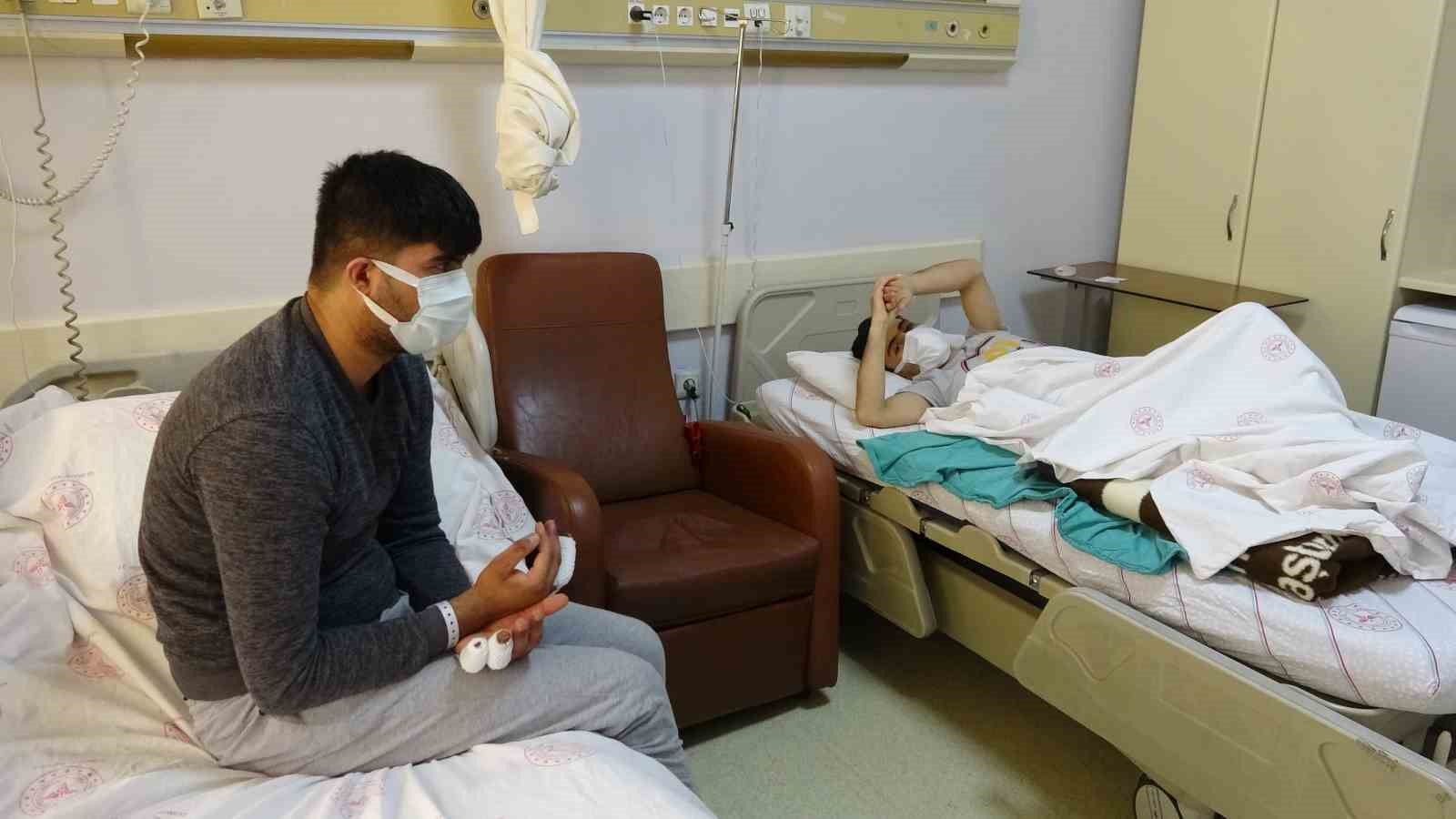 Van’da tedavi gören düzensiz göçmenlerin ihtiyaçlarını sağlık çalışanları karşıladı