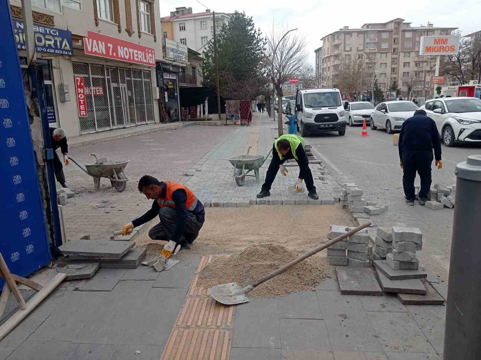 Van Büyükşehir Belediyesinden bakım onarım çalışması
