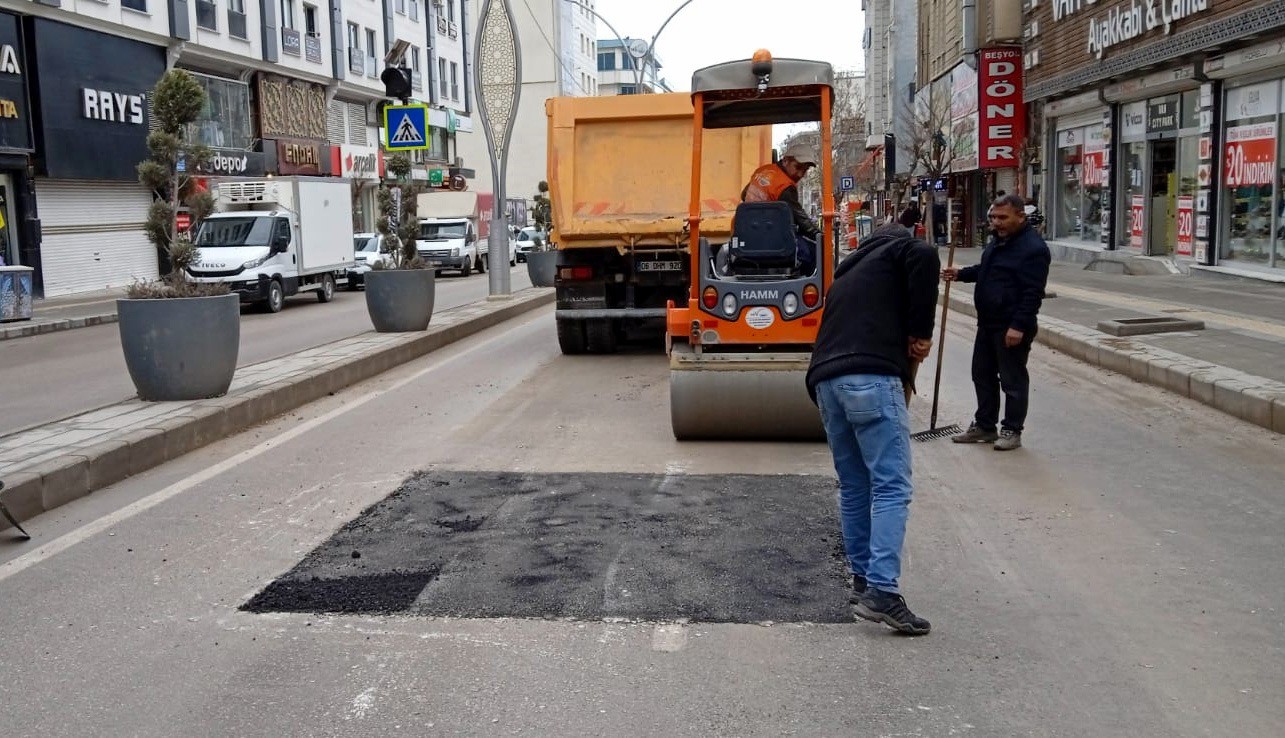 Van Büyükşehir Belediyesinden bakım onarım çalışması