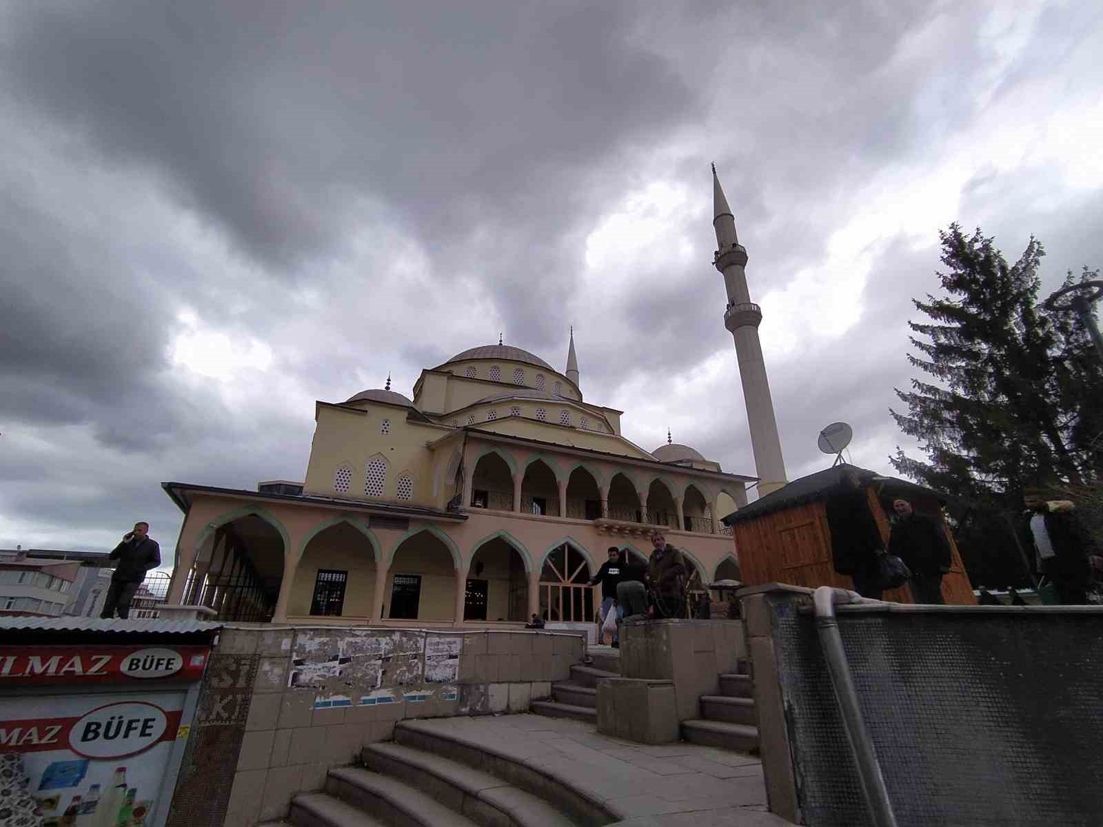 Van’daki camilerde asırlık mukabele geleneği sürdürülüyor