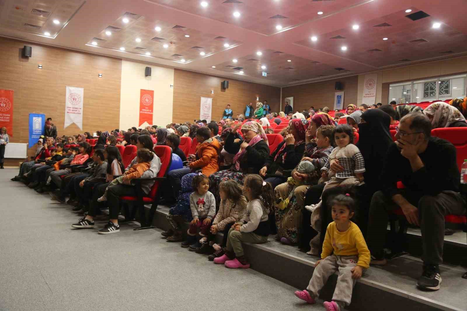 Tuşba Belediyesinden depremzedeler için etkinlik