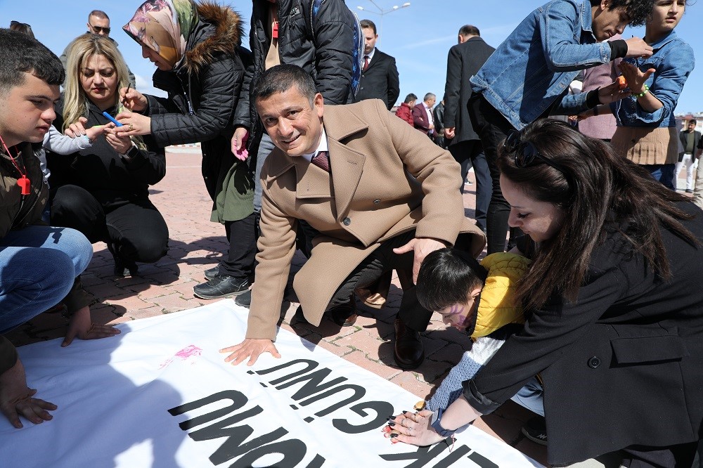 Down sendromlu özel çocuklara özel etkinlik