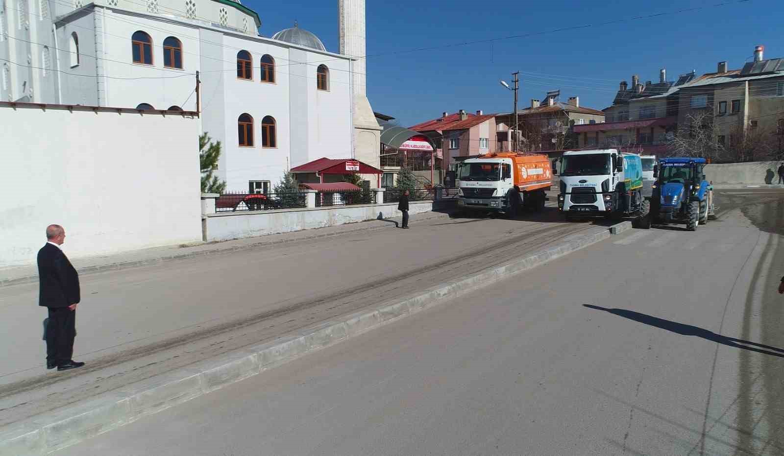 Tuşba Belediyesinden bahar temizliği