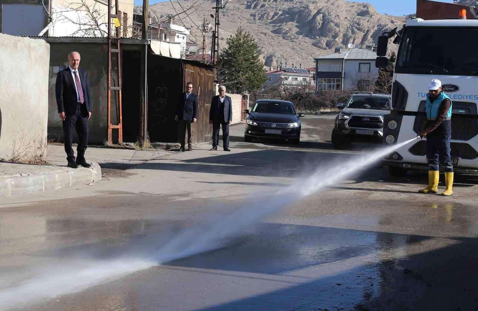 Tuşba Belediyesinden bahar temizliği