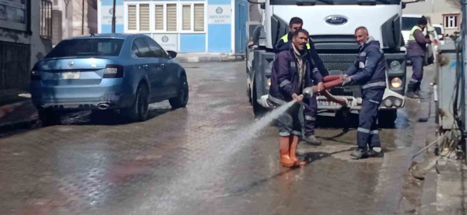 Özalp Belediyesinden bahar temizliği