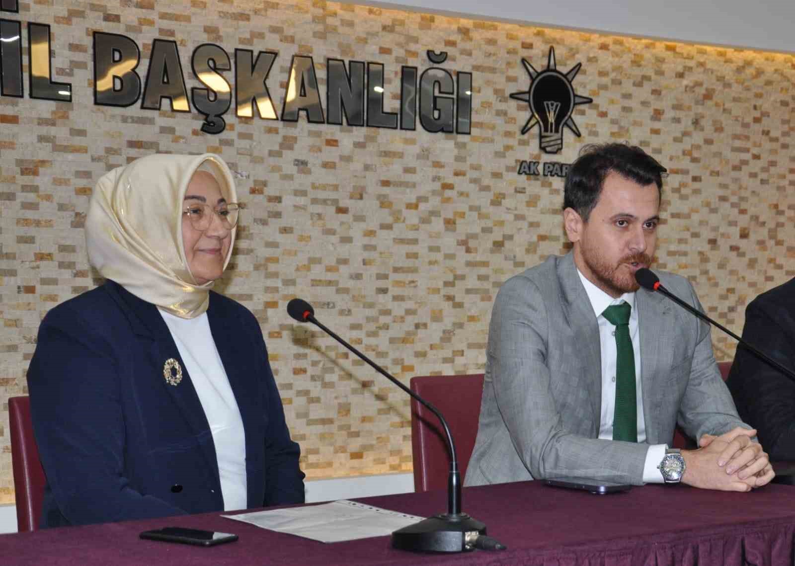 Vanlı kadınlar AK Parti’ye çıkarma yaptı