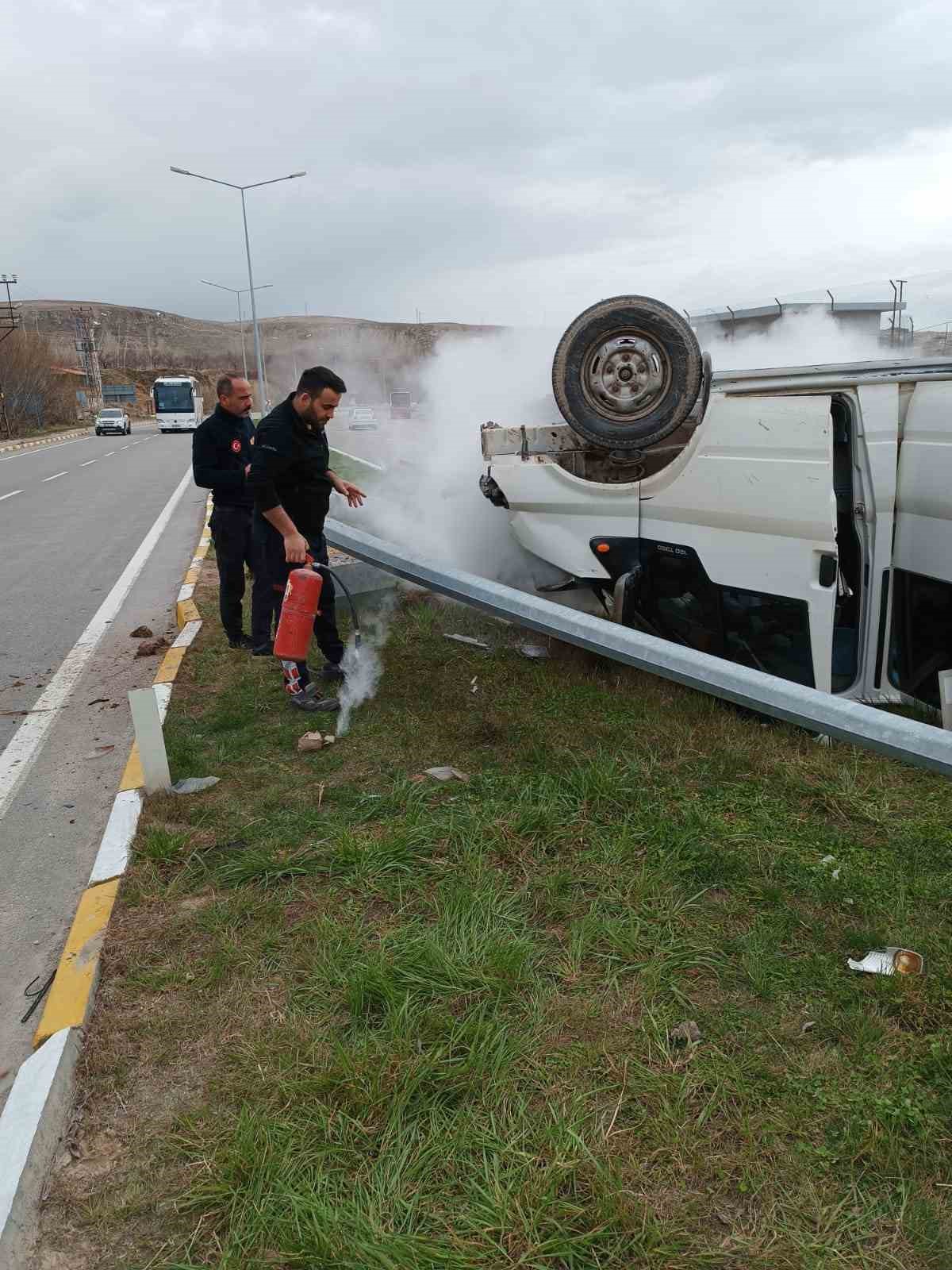 Van’da kamyonet takla attı: 1 yaralı