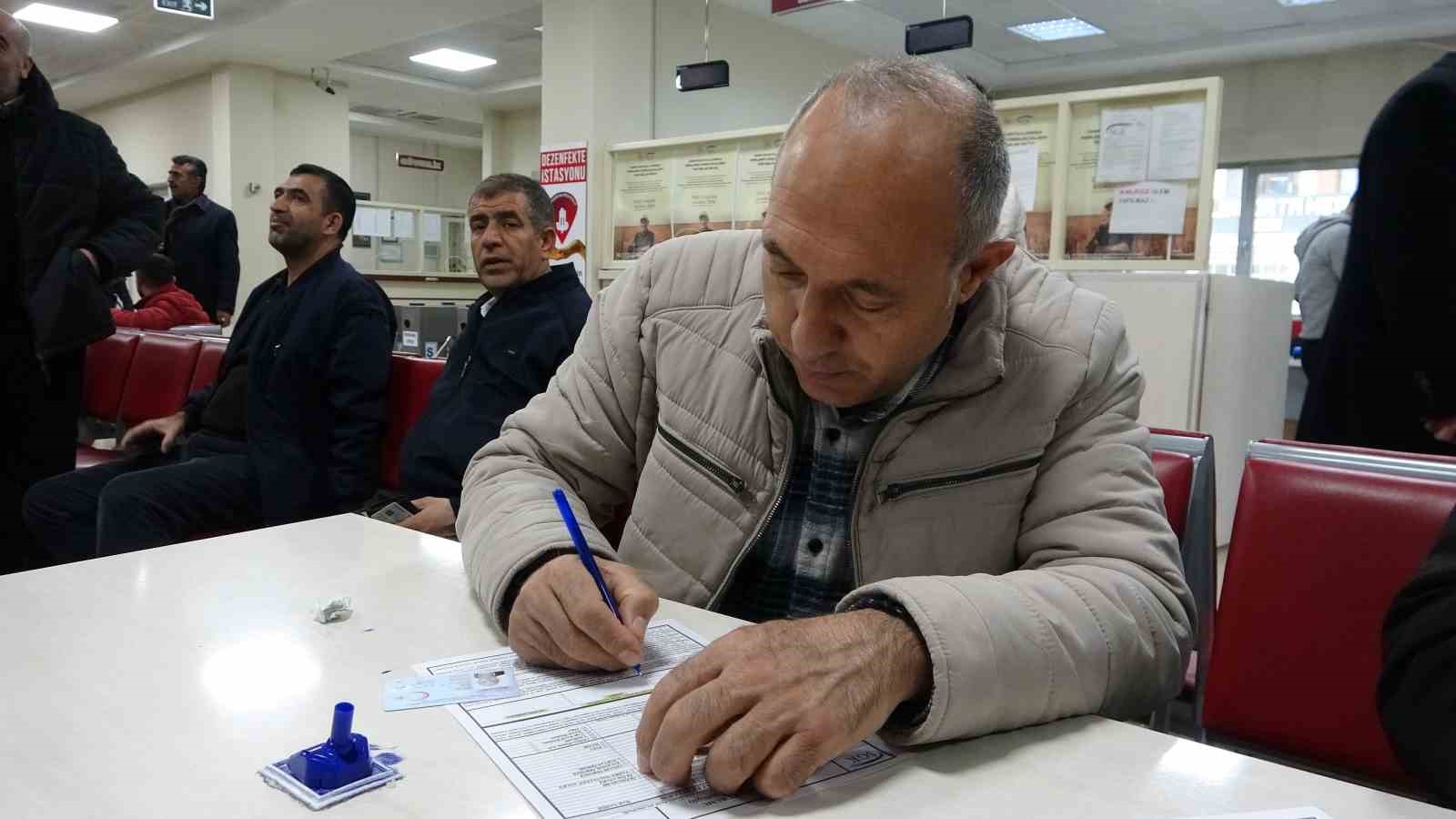 SGK Van İl Müdürlüğünde EYT yoğunluğu başladı