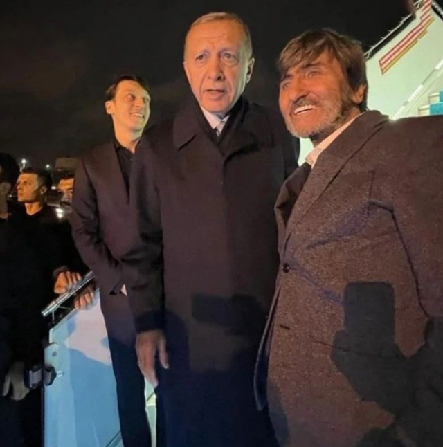Cumhurbaşkanı Erdoğan ile fotoğraf çektirmek isteyen Rıdvan Dilmen'e Emine Erdoğan 