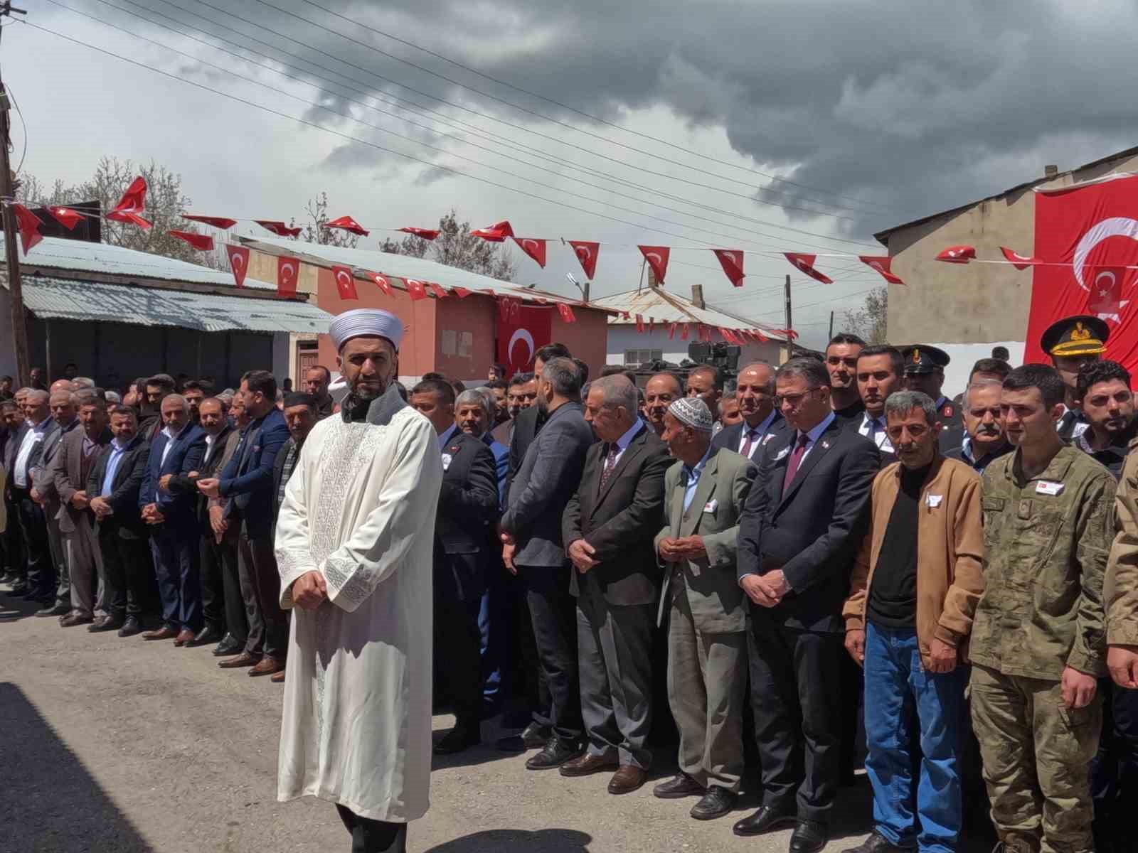 Şehit Muhammet Koçak memleketi Van’da son yolculuğuna uğurlandı