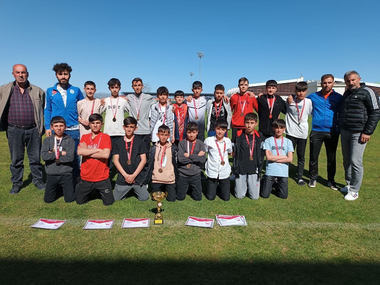 Van’daki ortaokul öğrencileri, spor başarılarıyla adını duyuruyor