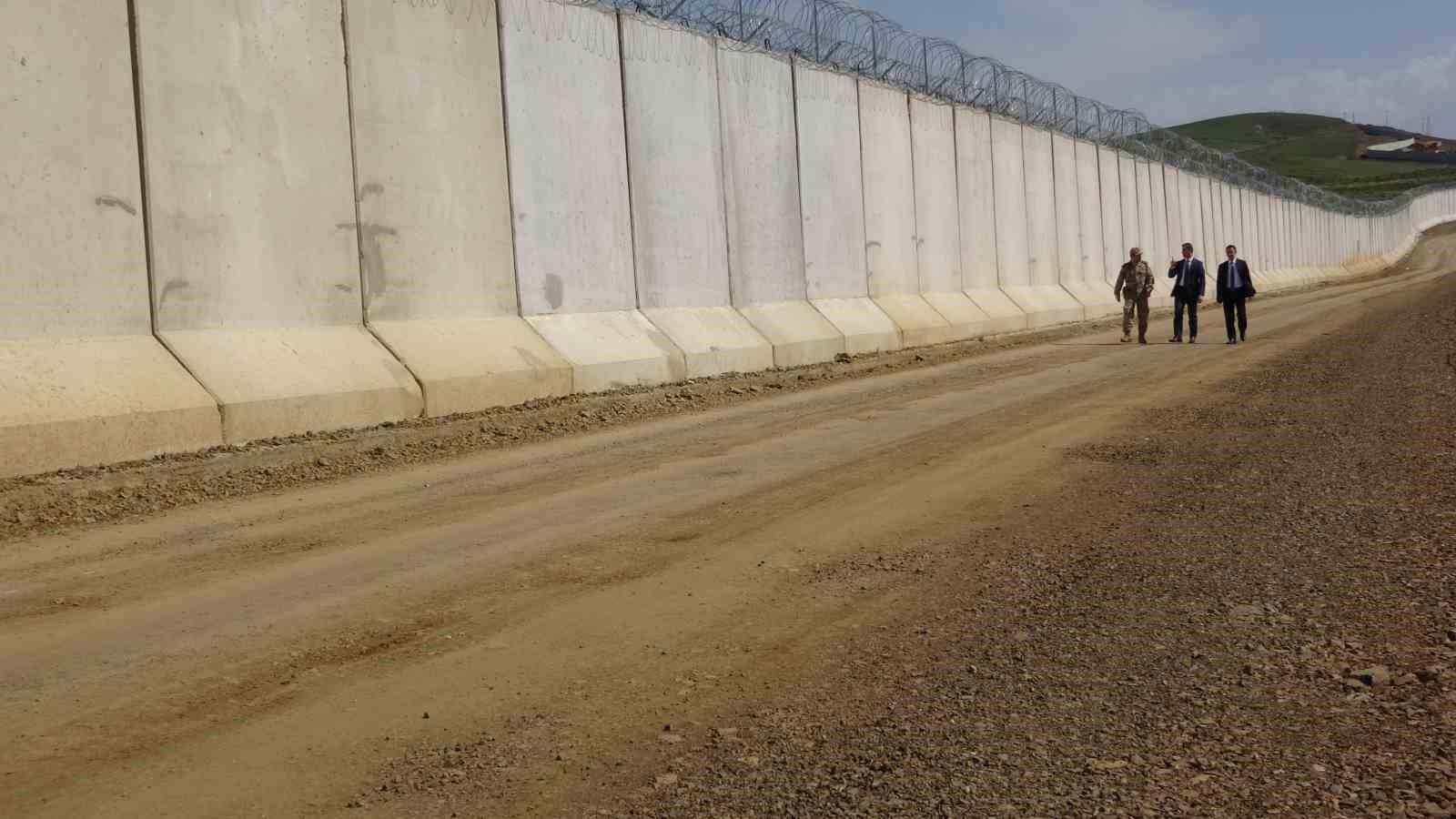 Van’da örülen duvarın uzunluğu 100 kilometreyi buldu